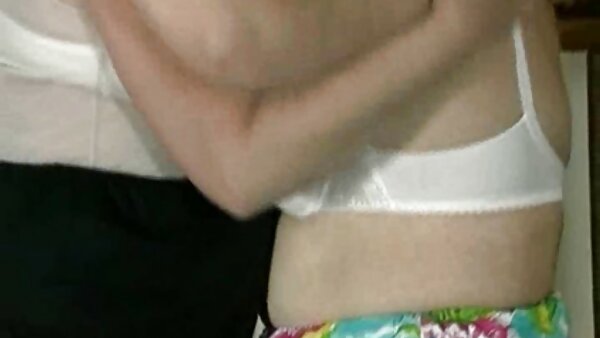 Anak patung seks berambut cerpen lucah makcik perang terangsang dengan buah dada bulat memberikan kepala sebelum fuck gaya mish keras