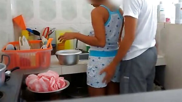 Ibu tua gemuk melompat pada batang tegap muda terbalik cerita seks makcik melayu
