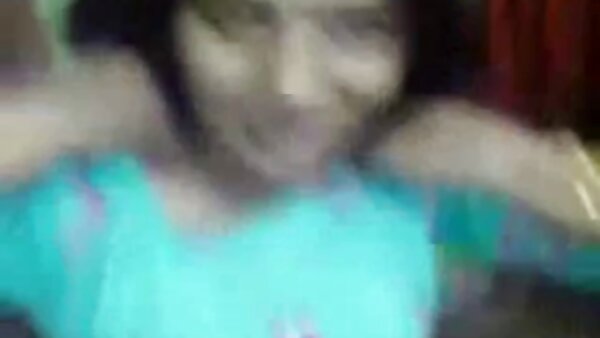 Hitam dahaga cerita lucah makcik kantin aneh meniduri gadis seksi putihnya dalam gaya sisi yang sukar