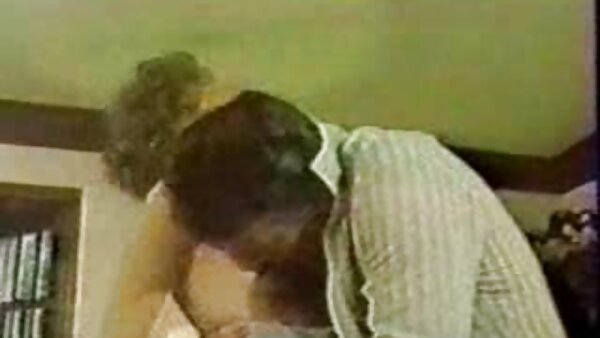 Kecil novel lucah makcik tittied si rambut coklat Alexis Capri mendapat dia rendaman pussy sudu dari belakang